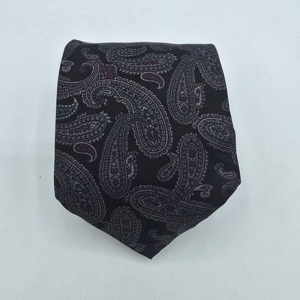 Halston lll Black Gray 100% Polyester Men’s NeckTie Made In Usa 54 X 4 Inch